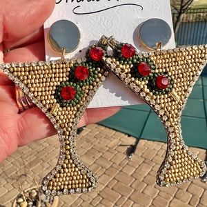 ❤️❤️ANNA & AVA MARTINI GLASSES WITH OLIVES❤️❤️